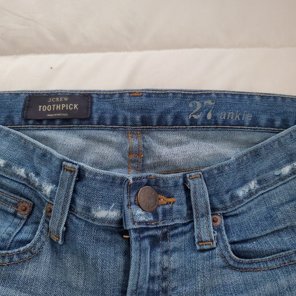 J. Crew toothpick lightly distressed size 27 ankle length jeans